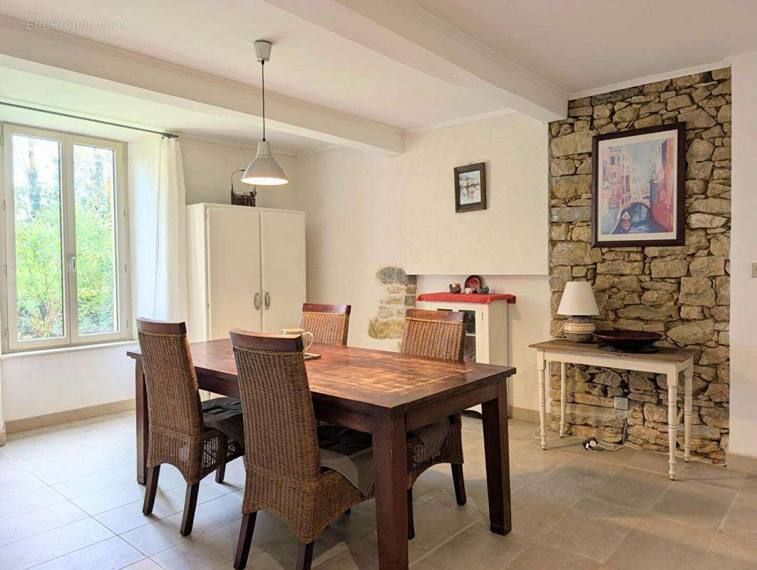 Maison Aulon 118 m² avec surfaces annexes sur terrain de 1421 m² - photo 6