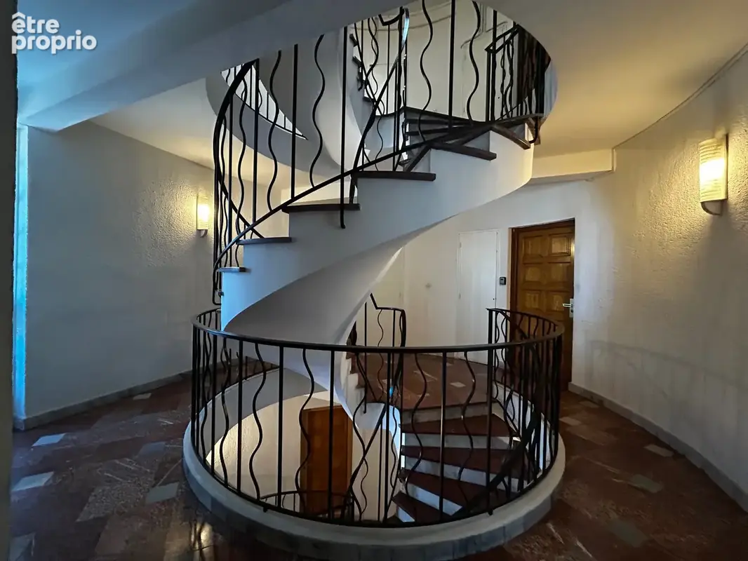 Appartement f3 - 6eme etage - residence securisee - secteur privilegie cours palmarole - photo 12