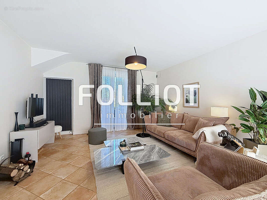 Maison à AGON-COUTAINVILLE