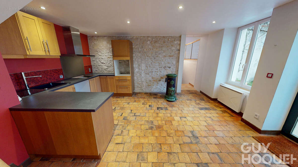 Maison à BONNES