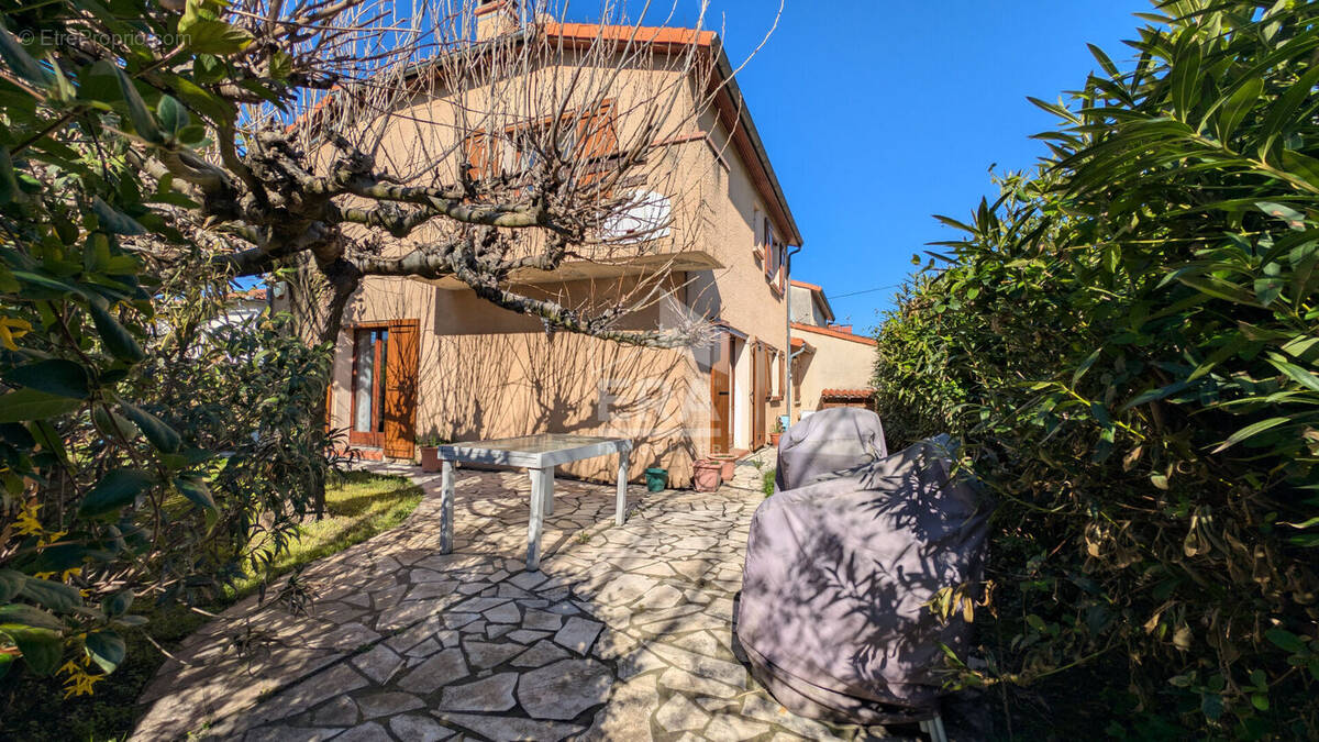 Maison à AUCAMVILLE