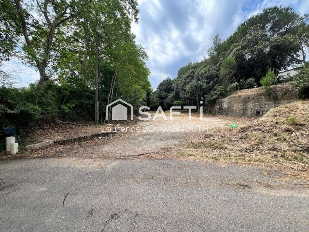Photo 4 - Terrain à BAGNOLS-SUR-CEZE