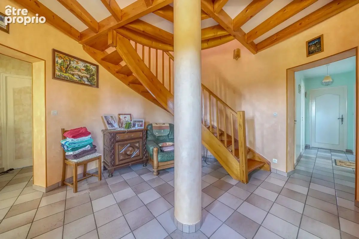 Maison 6 pièces en R+1 de 171m2 sur parcelle de 1571m2 - photo 10