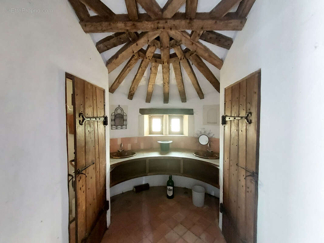 Maison à COURLEON