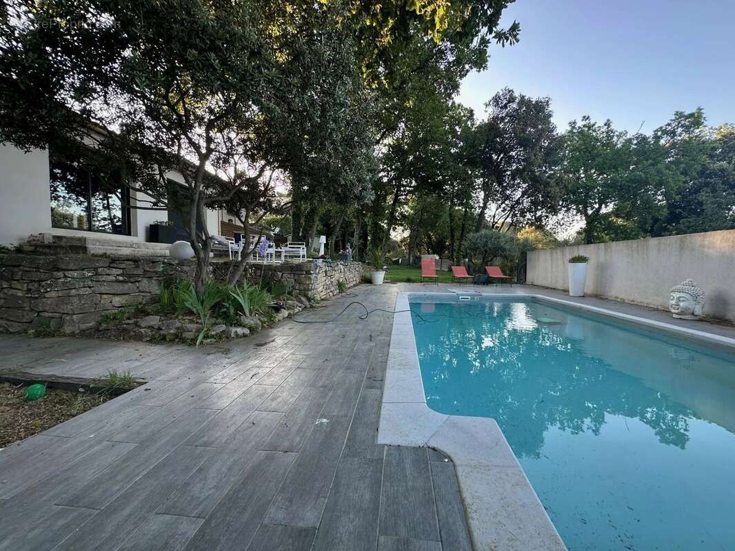 Maison à POURRIERES