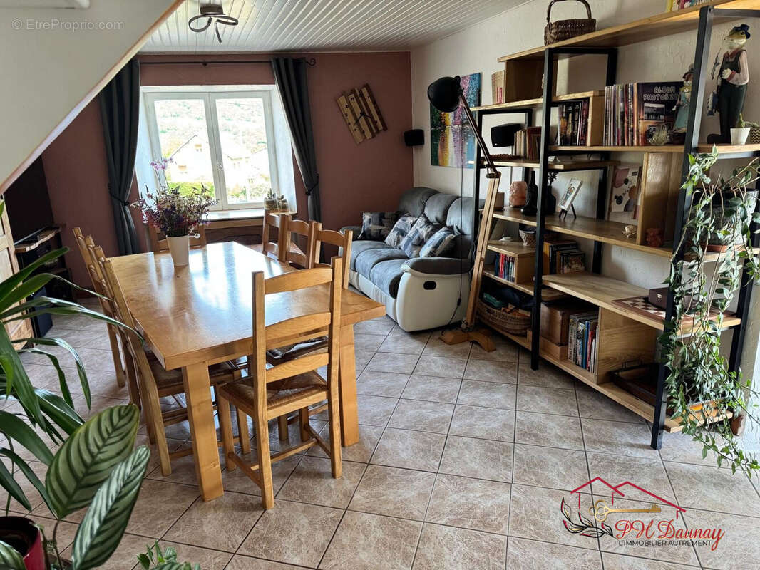 Maison à SEVERAC-LE-CHATEAU