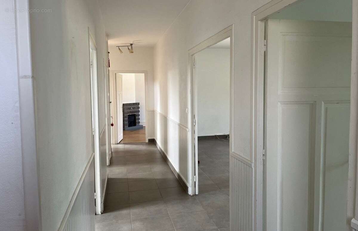 dégagement entrée1 étage - Maison à AUCH