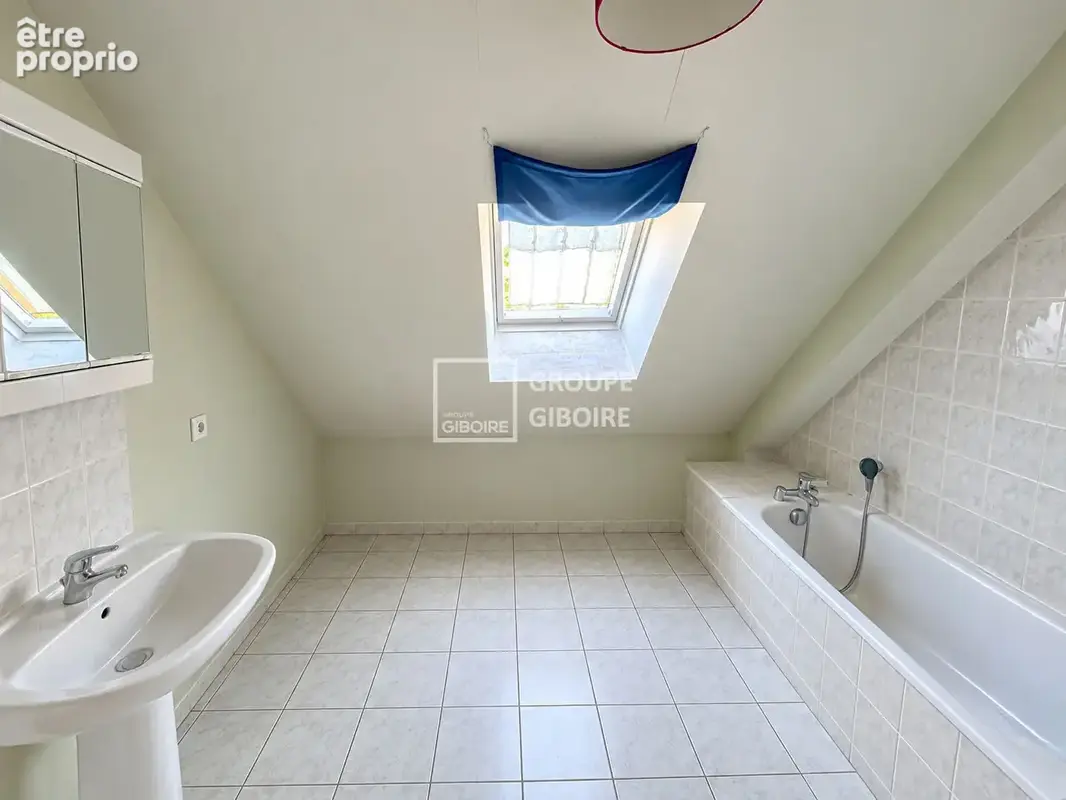 A vendre - Agence GIBOIRE Bruz *EXCLUSIVITE* - Maison d'env.105 m² offrant un potentiel de 125 m² - BRUZ, proche  gare - photo 9