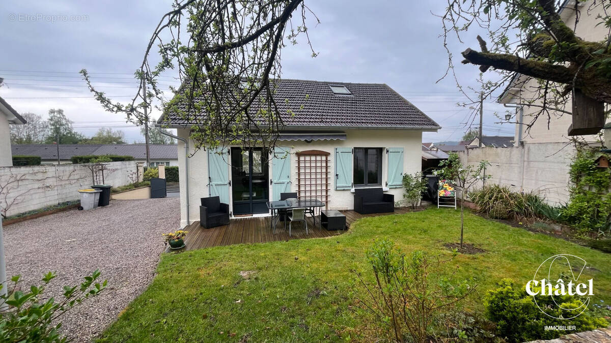 Maison à VERNEUIL-EN-HALATTE