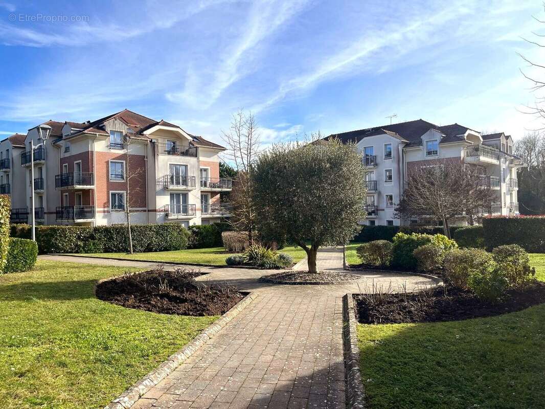 Appartement à VILLEPREUX