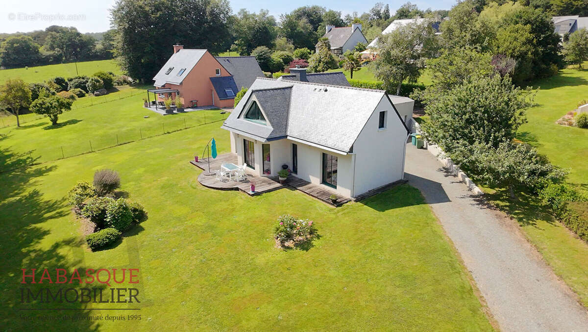 Maison à SAINT-URBAIN