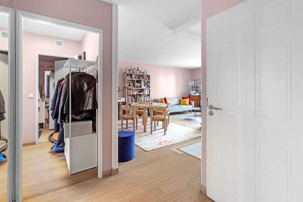 Appartement à LEVALLOIS-PERRET