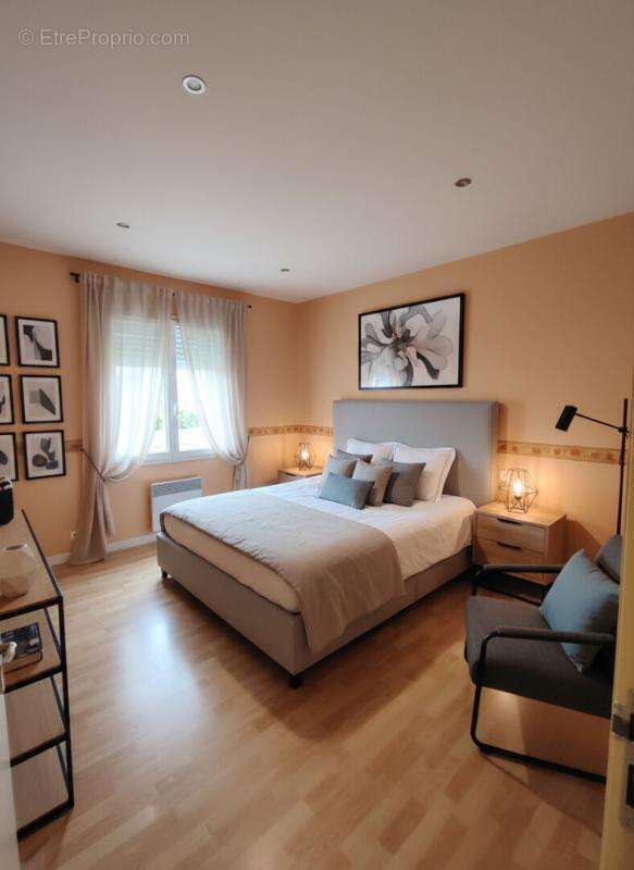 Nord Vendome, pavillon tout confort sur terrain 1,5 ha et dépendances - photo 6
