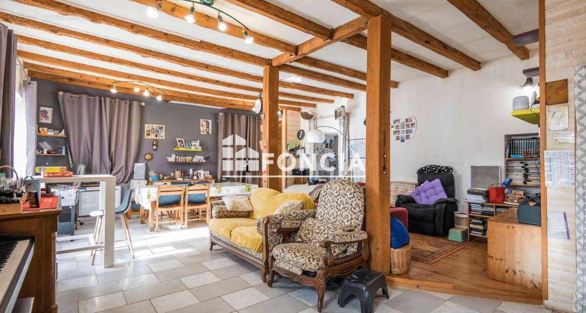 Maison à SAINT-LAURENT-D'OLT