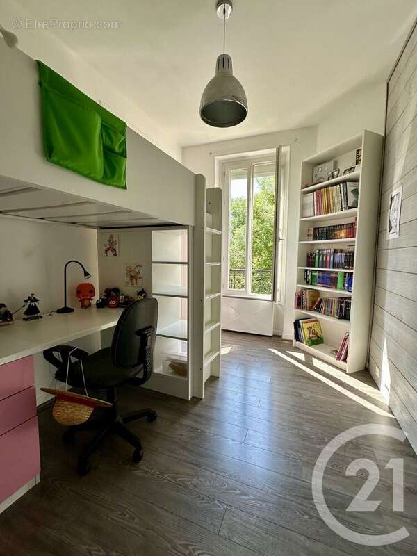 Appartement à THORIGNY-SUR-MARNE