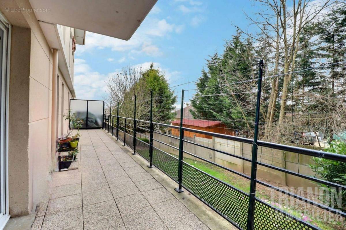 Appartement à LES MUREAUX