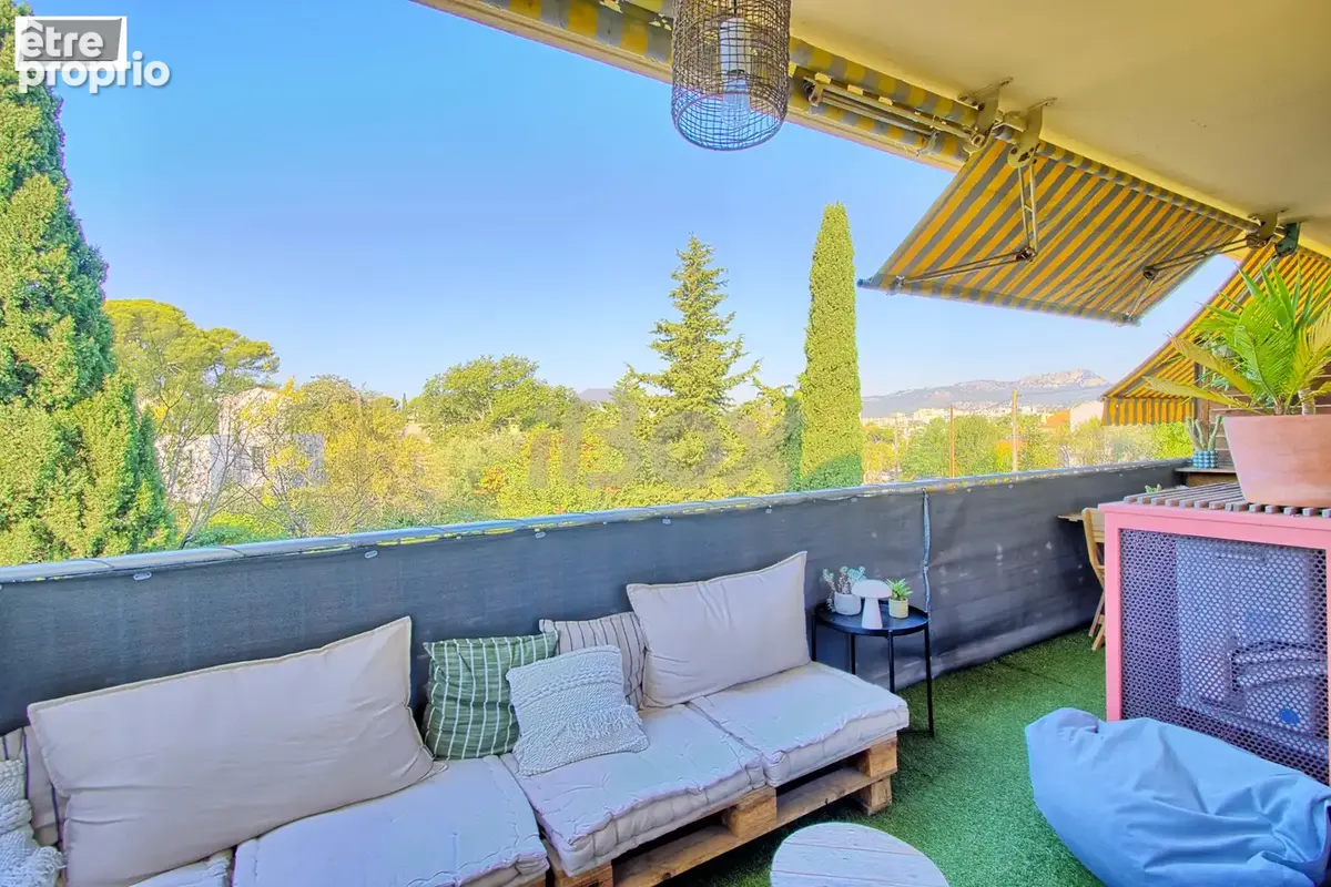 TOULON - PETIT BOIS / CAP BRUN - T4 rénové de 82m2 au 1er étage avec terrasse et balcon - photo 3