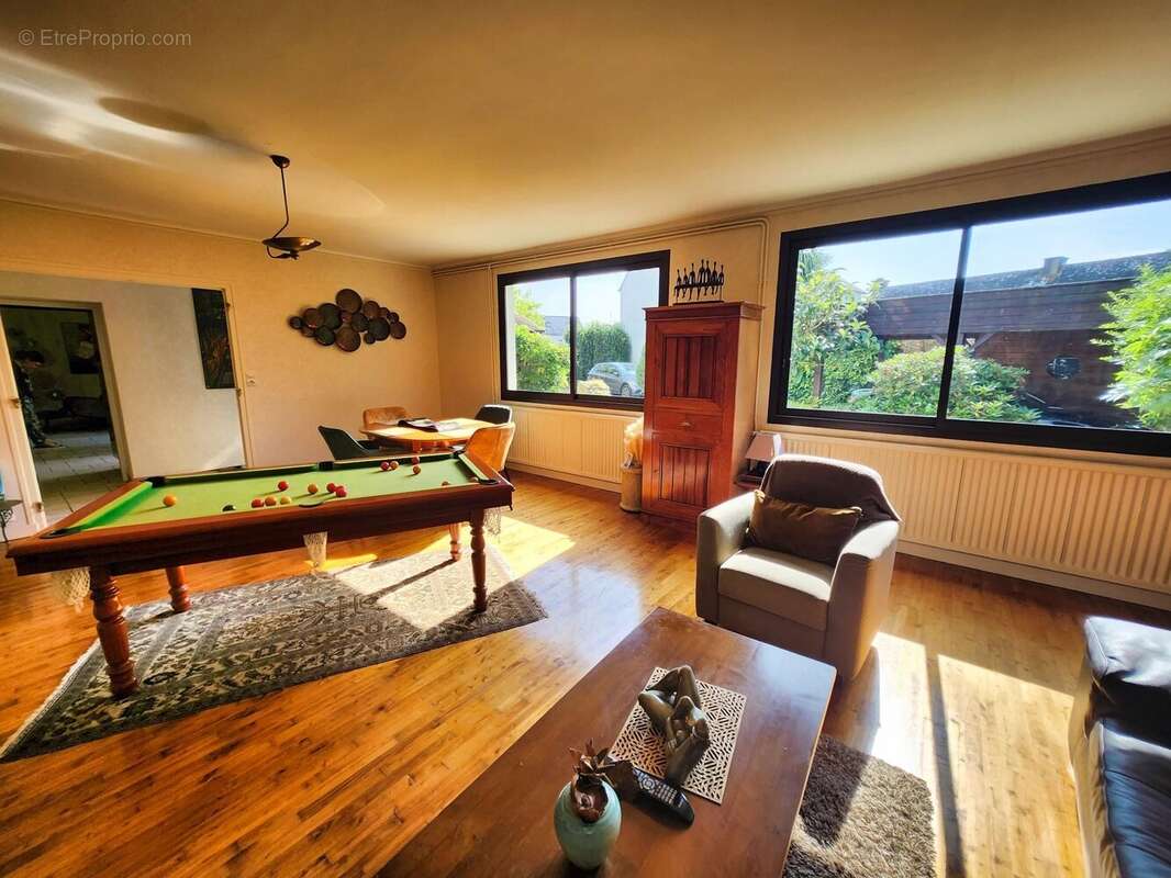 Maison à MAEL-CARHAIX