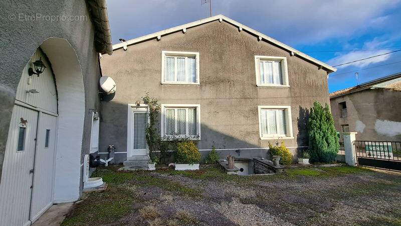 Maison à BLONDEFONTAINE