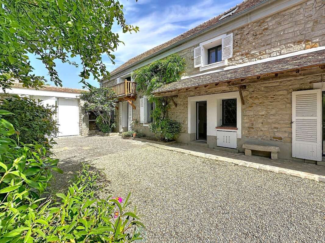 Maison à FONTAINEBLEAU