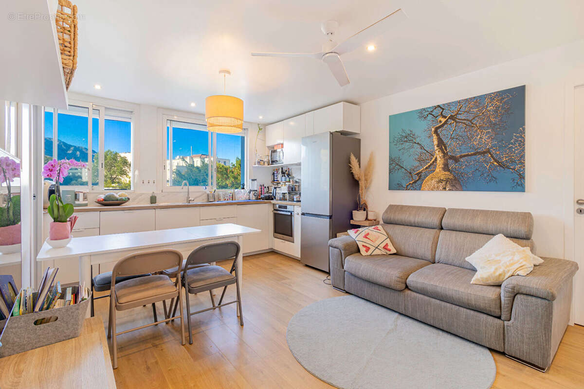 Appartement à MARSEILLE-8E