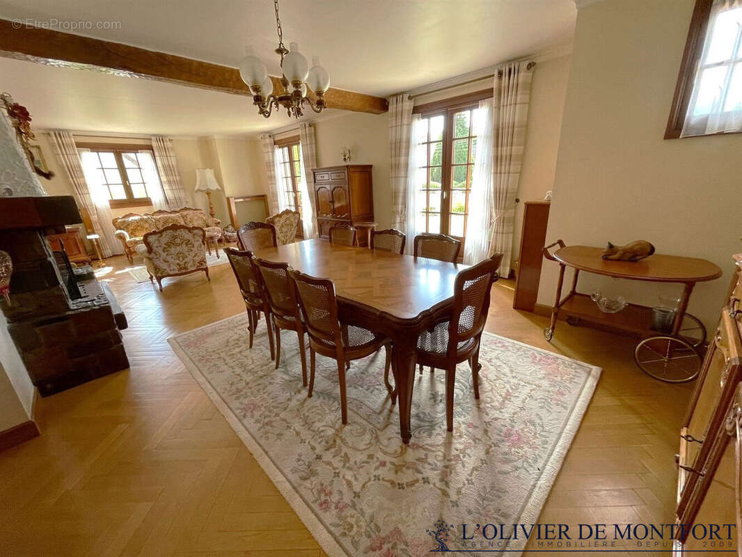 Maison à MONTFORT-L'AMAURY