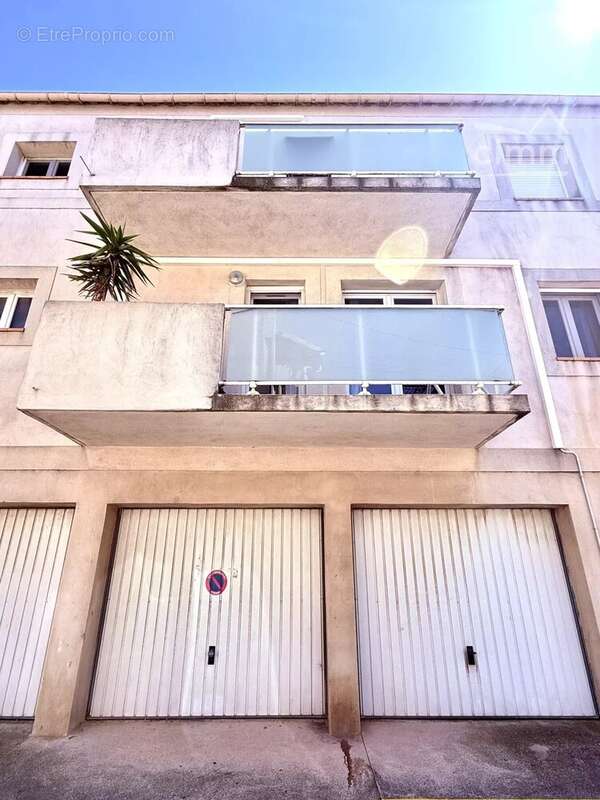 Appartement à PORT-SAINT-LOUIS-DU-RHONE