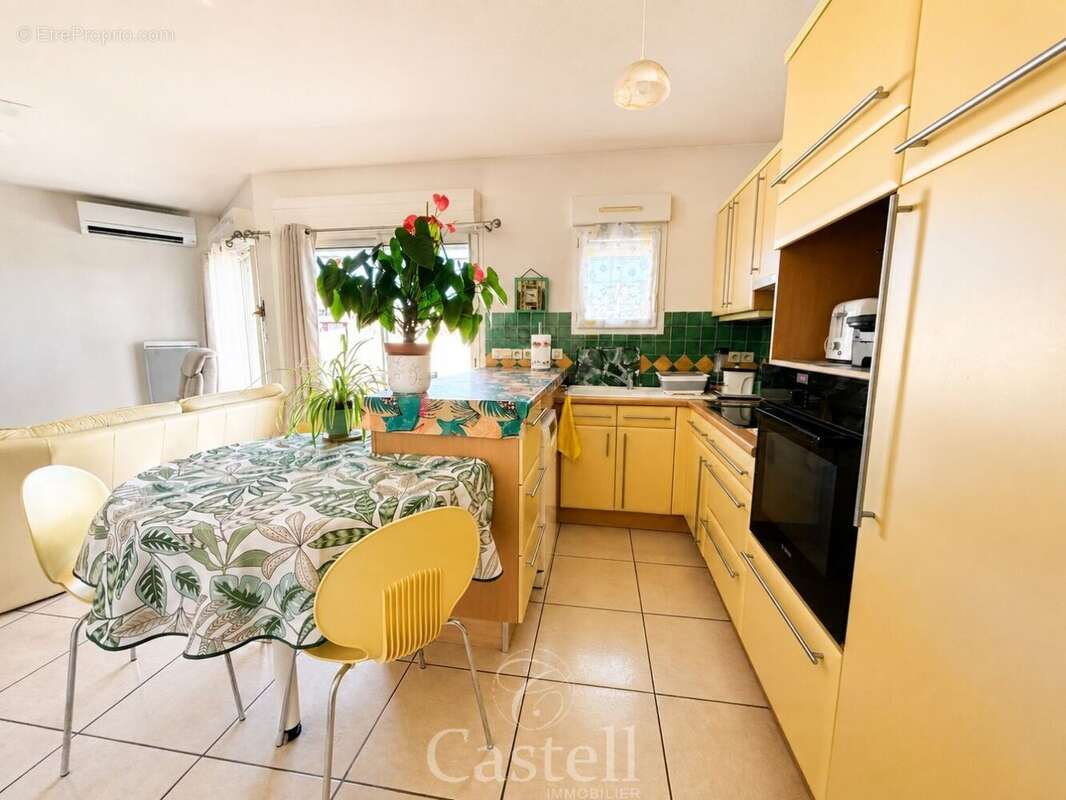*** appartement 3 pieces, terrasse, parking, poss garage *** - photo 3