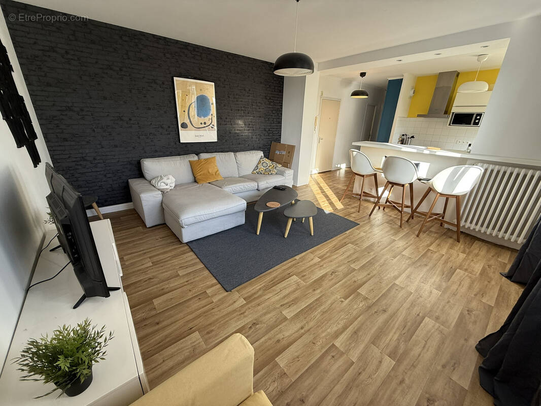 Appartement à SAINT-SEBASTIEN-SUR-LOIRE