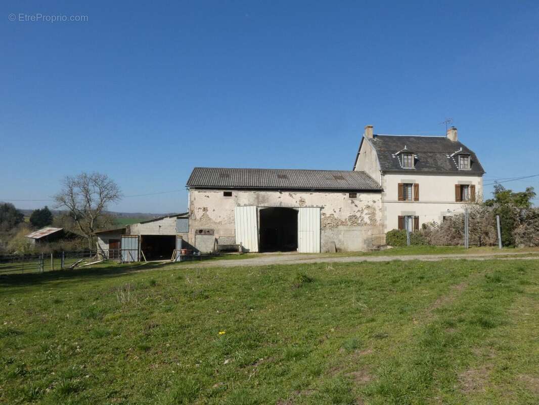 Maison à JARNAGES