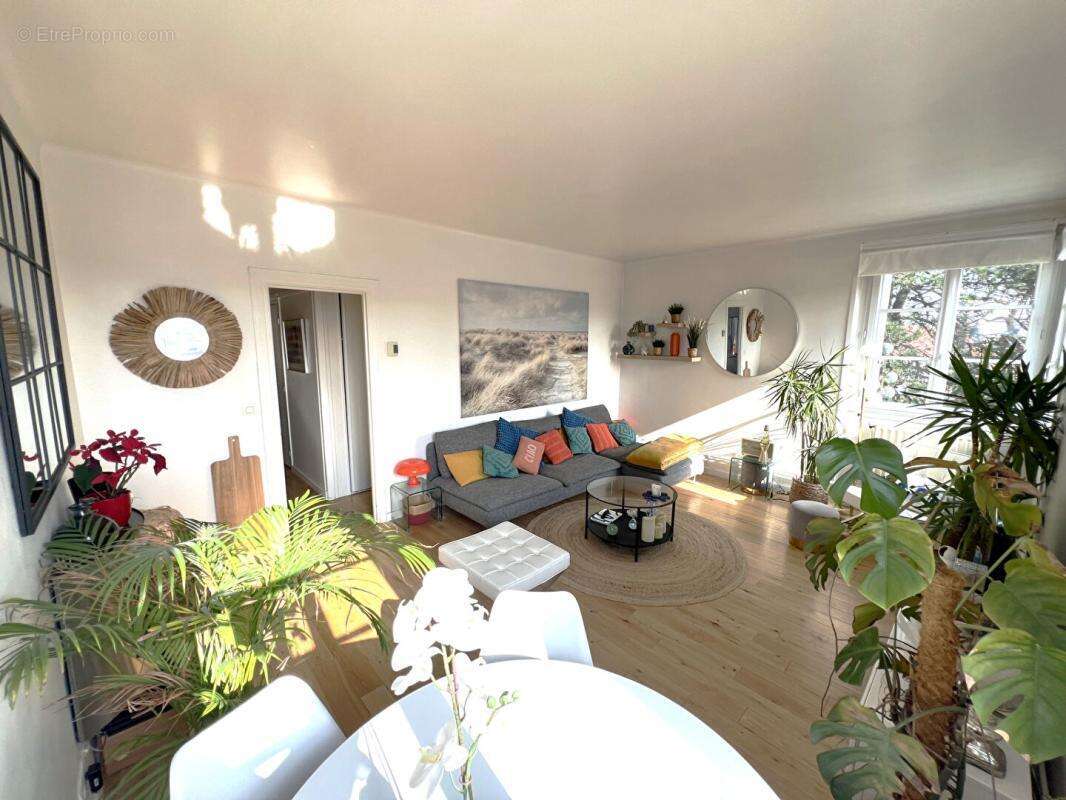 Appartement à SURESNES