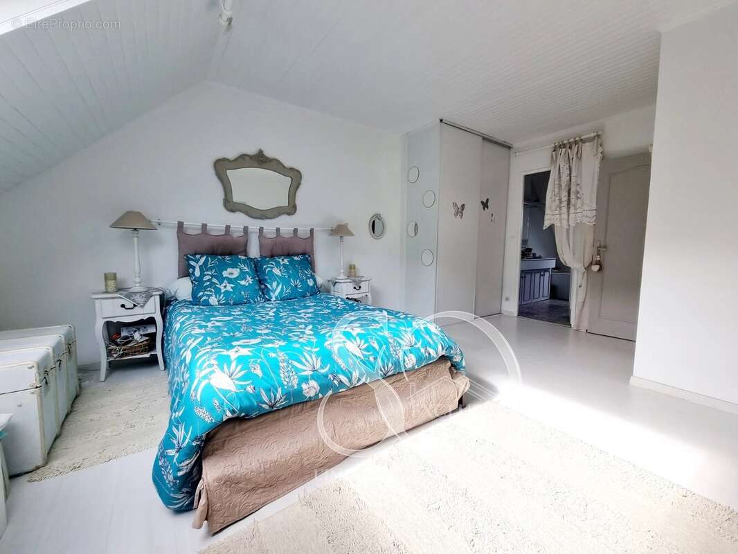 Maison à MEZIERES-SUR-SEINE