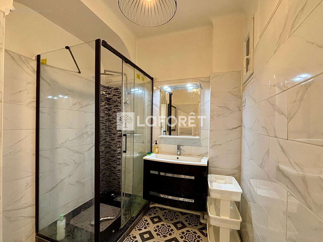 Appartement à MARSEILLE-1E