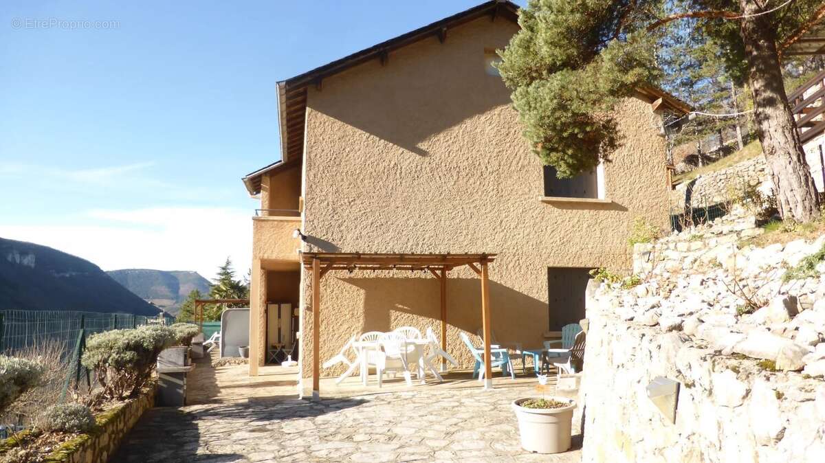 Appartement à LE ROZIER