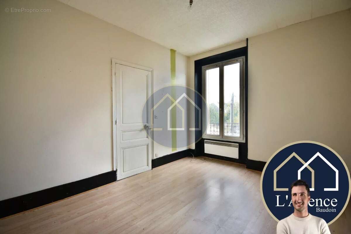 Appartement à ECROSNES