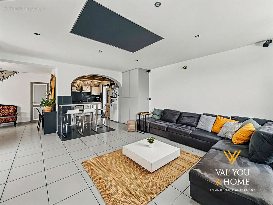 Maison de famille individuelle 205 m2 -  9 pièces avec piscine - photo 4