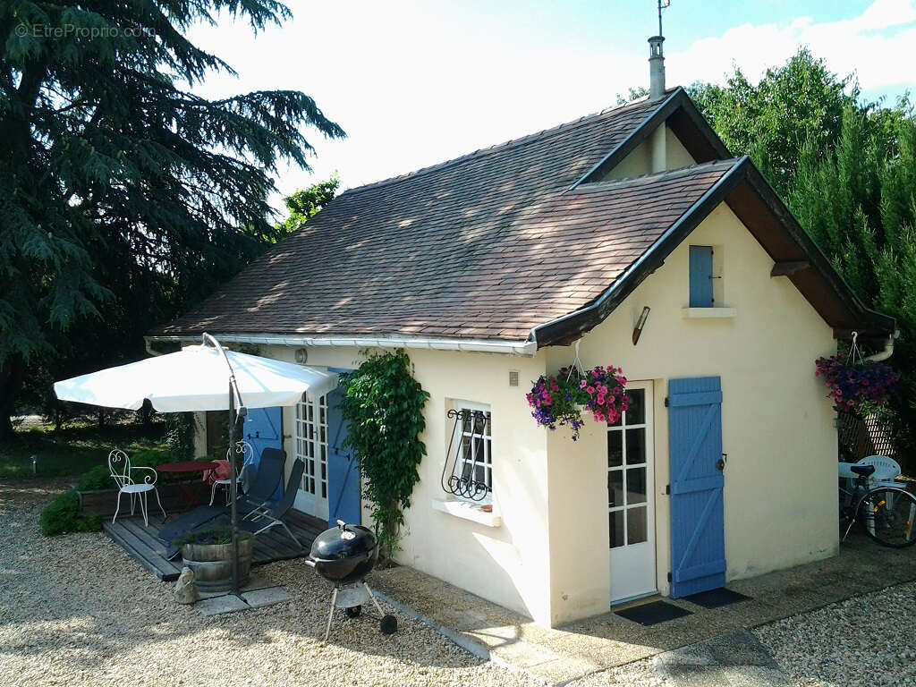 Maison à MENESPLET