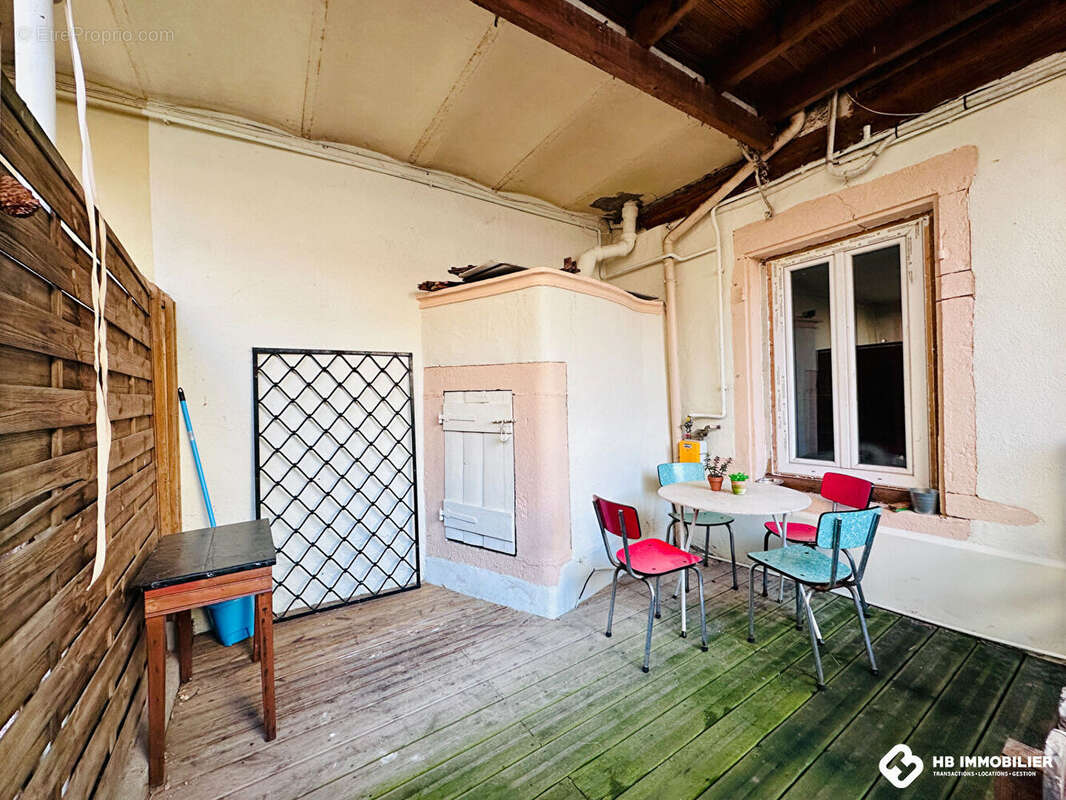 Commerce à LE COTEAU