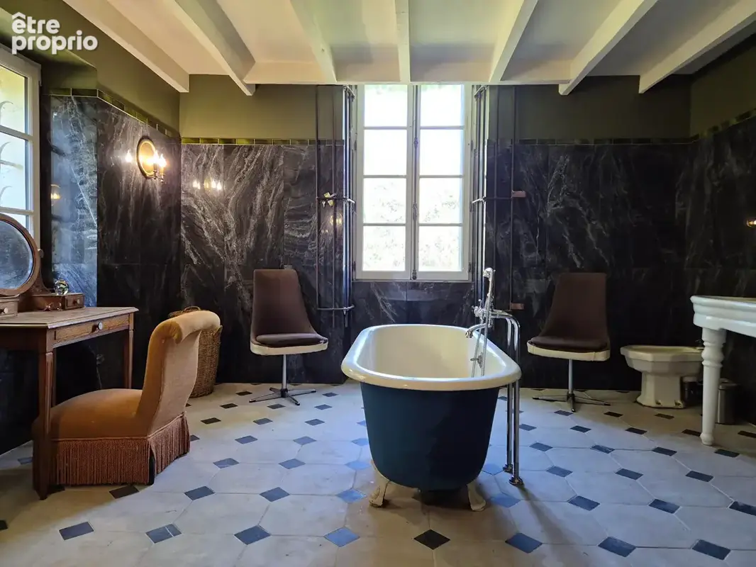 Maison de pays sur parc avec piscine - photo 10