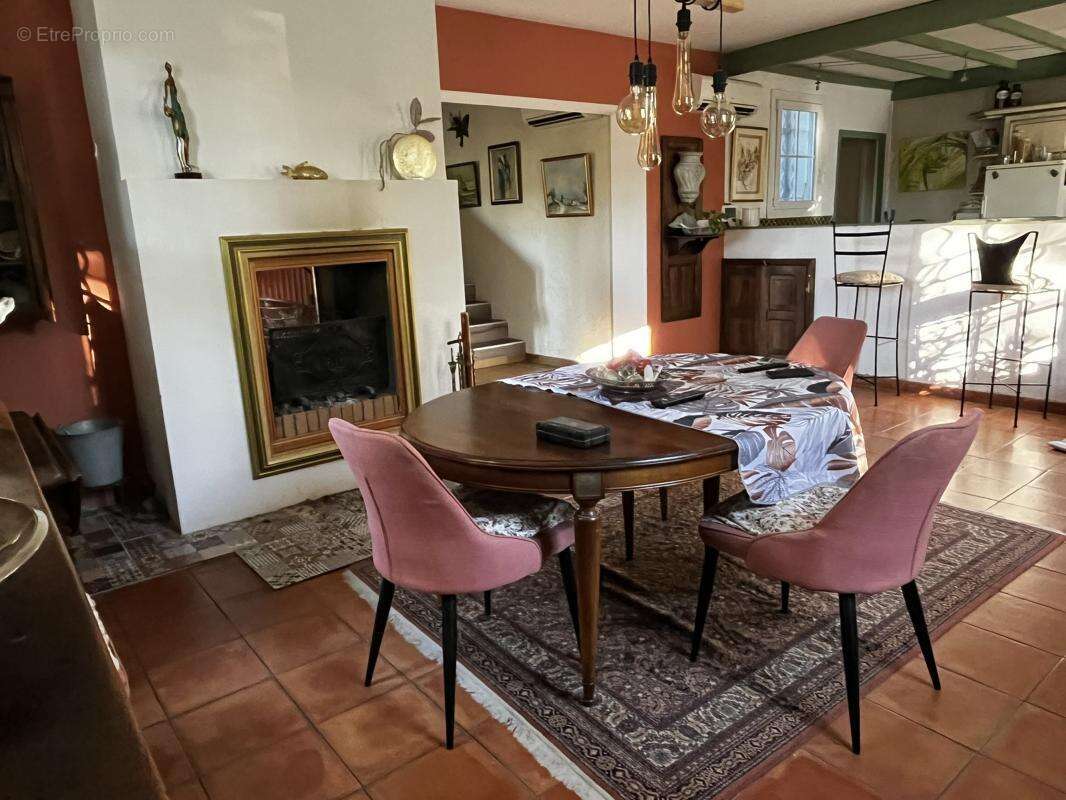 Maison à SAINT-PAULET-DE-CAISSON