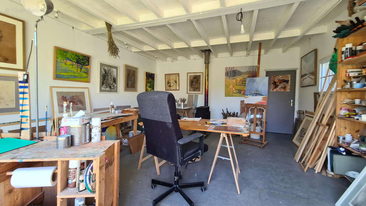 studio
