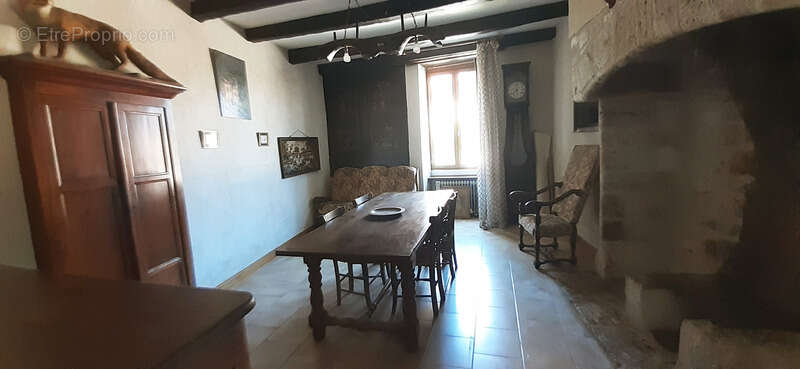 Maison à SAINT-CIRQ-LAPOPIE
