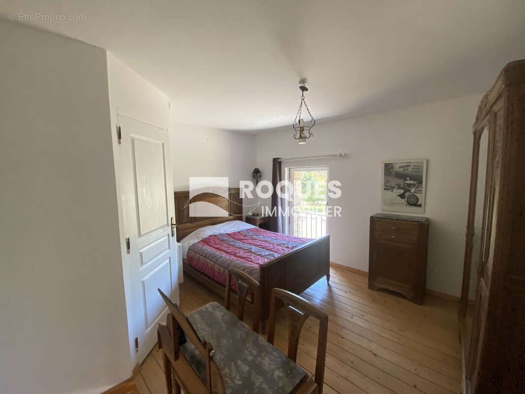 Vends  à Rosis, joli Mas avec garage et batisse annexe sur un terrain 2070 m2 - photo 9