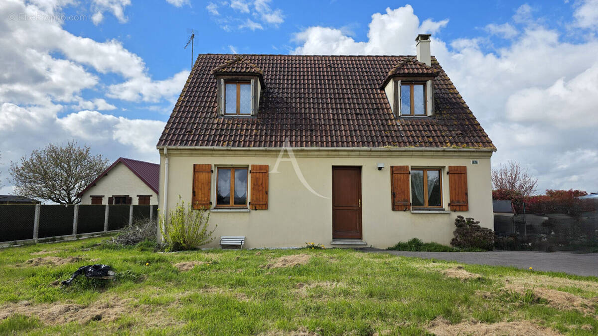 Maison à ETREPAGNY