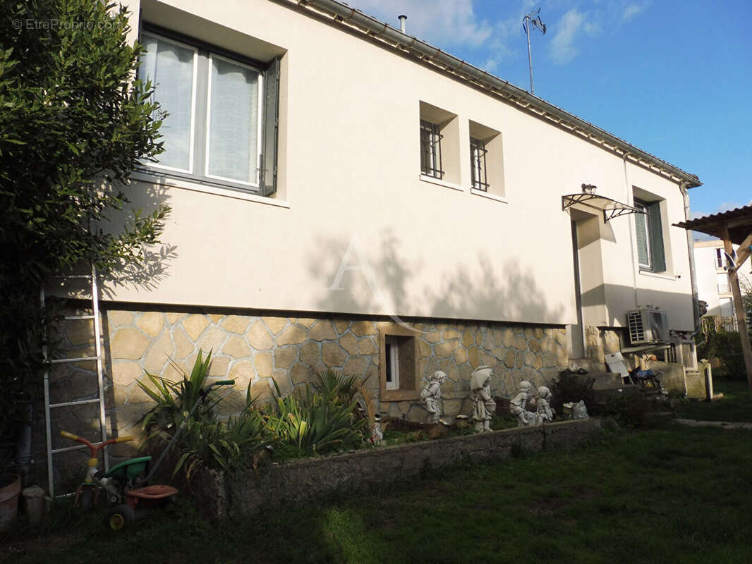 Maison à LAMOTTE-BEUVRON