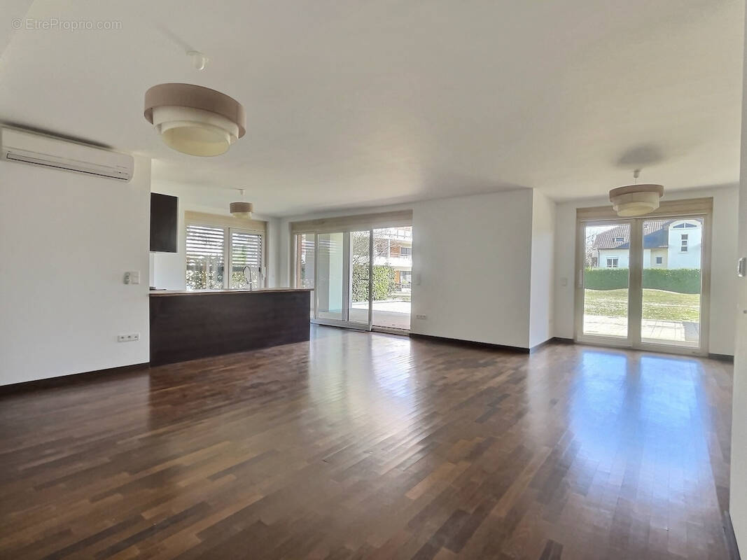 Appartement à DIVONNE-LES-BAINS
