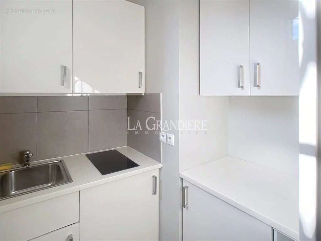 Paris 16 - Auteuil - RDC - Studio - 22 m2 - photo 3