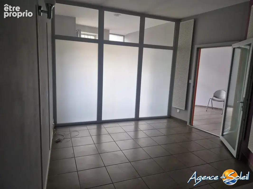Commerce 56 m² à Lezignan-Corbieres  - photo 3