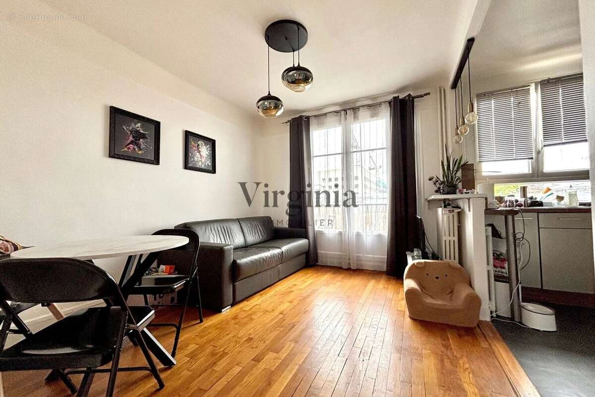 Appartement à CHARENTON-LE-PONT