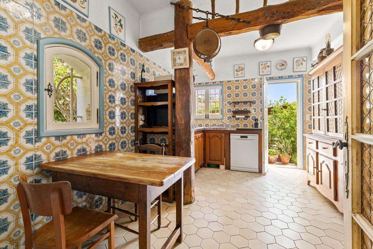 Nice gairaut – villa provençale avec vue mer, piscine, terrain de 2 000 m² et garage de 100 m² - photo 45